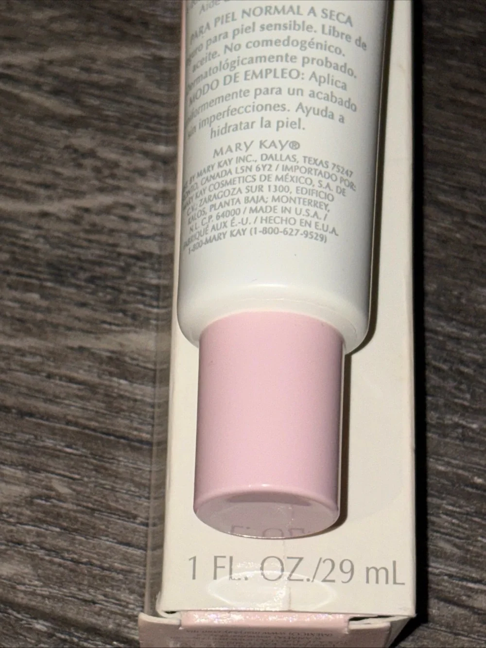 MARY KAY Medium-Coverage Foundation BEIGE 402 Liquid 1 Fl Oz 368300 NIB Pink Cap